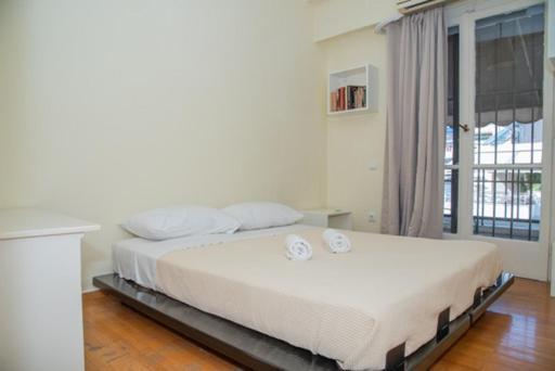 Theodore'S Maisonette Next To The Metro Station Athene Buitenkant foto